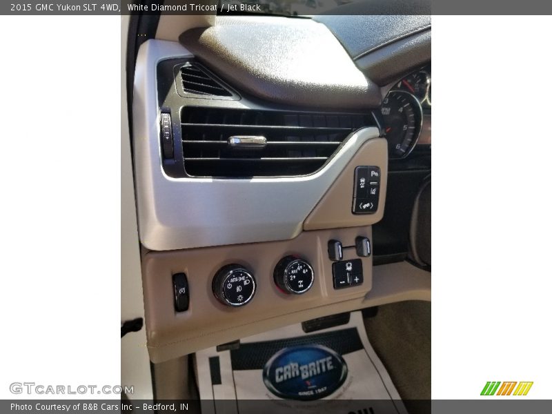 White Diamond Tricoat / Jet Black 2015 GMC Yukon SLT 4WD