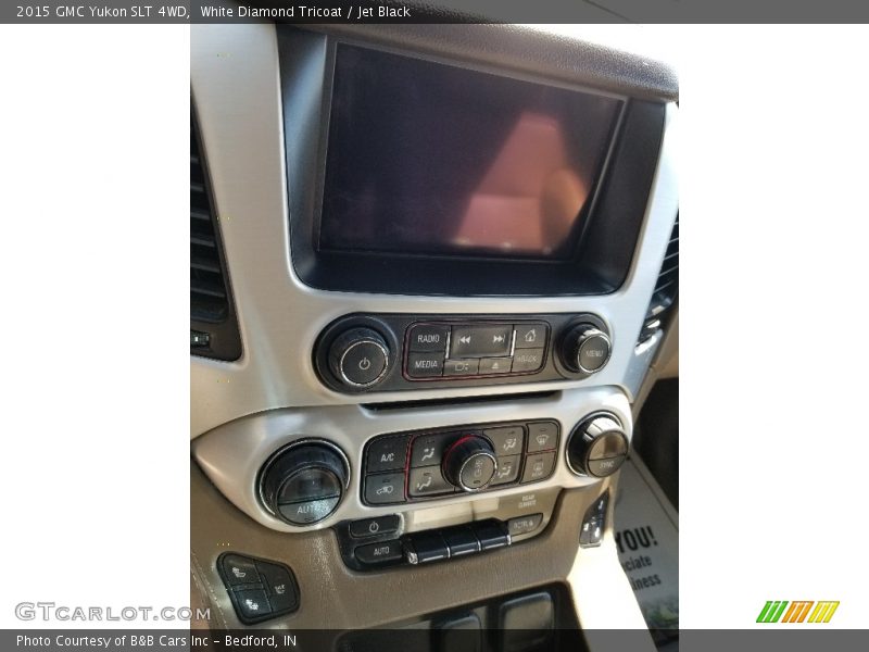 White Diamond Tricoat / Jet Black 2015 GMC Yukon SLT 4WD