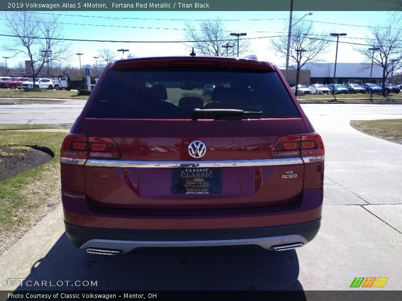 Fortana Red Metallic / Titan Black 2019 Volkswagen Atlas S 4Motion