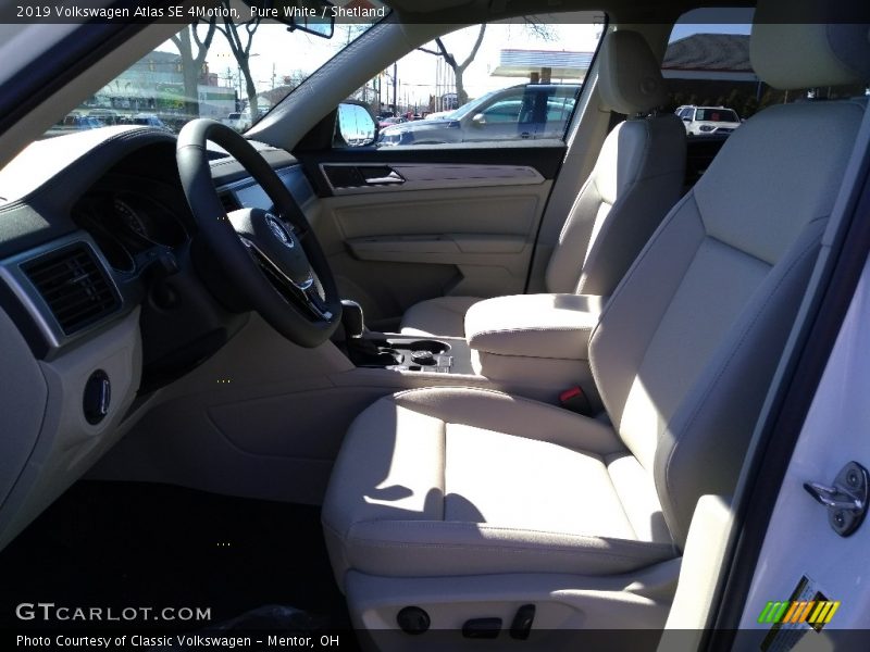 Pure White / Shetland 2019 Volkswagen Atlas SE 4Motion