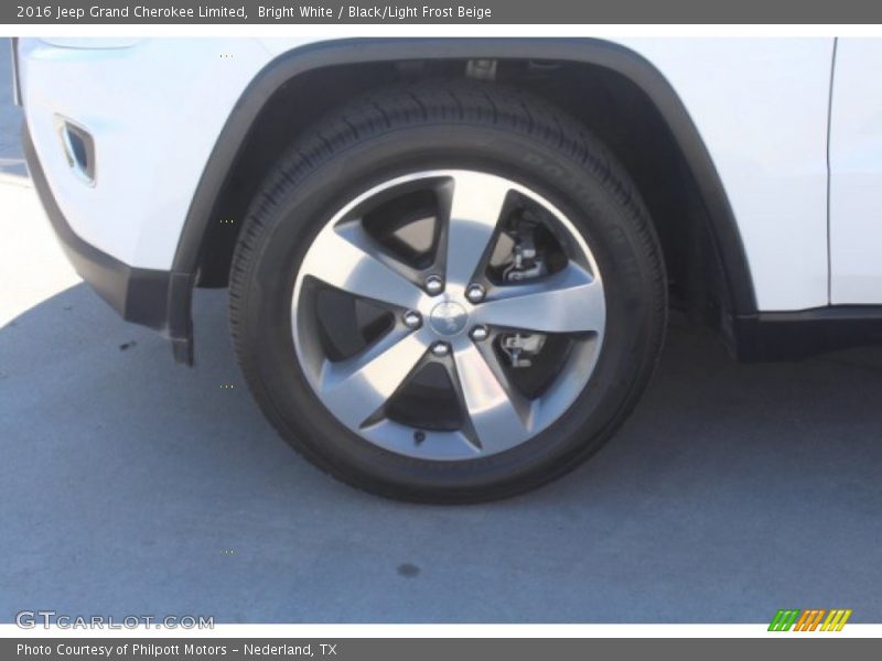 Bright White / Black/Light Frost Beige 2016 Jeep Grand Cherokee Limited