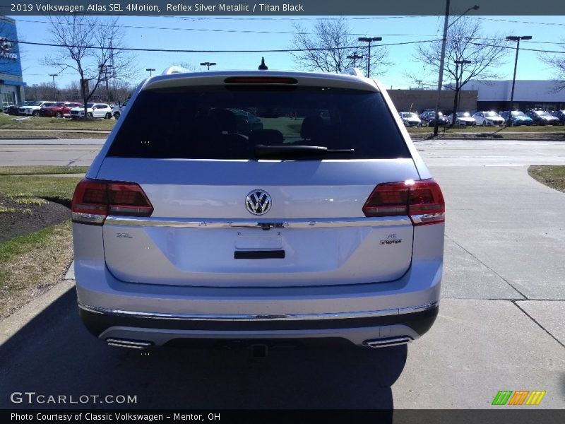 Reflex Silver Metallic / Titan Black 2019 Volkswagen Atlas SEL 4Motion