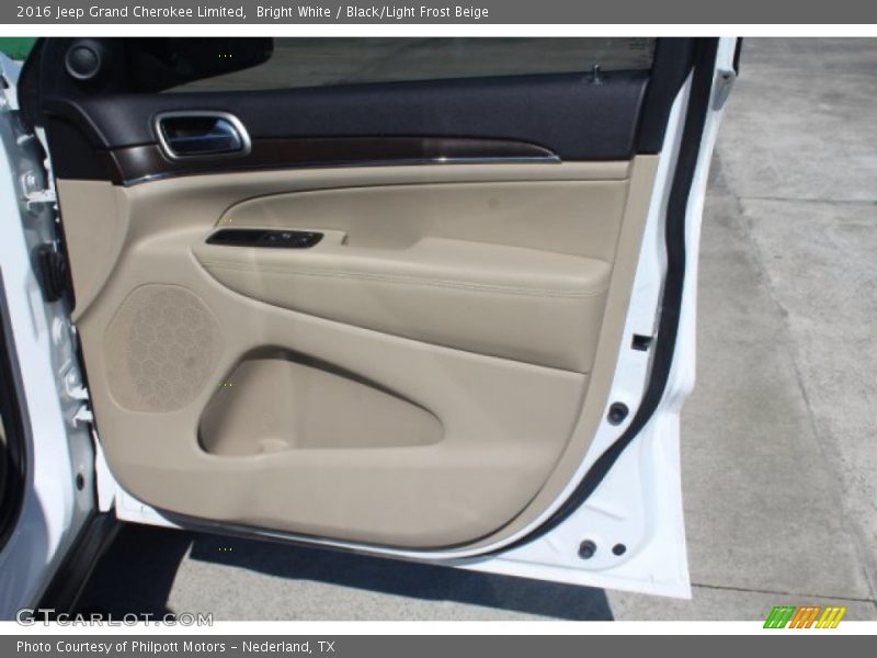 Bright White / Black/Light Frost Beige 2016 Jeep Grand Cherokee Limited