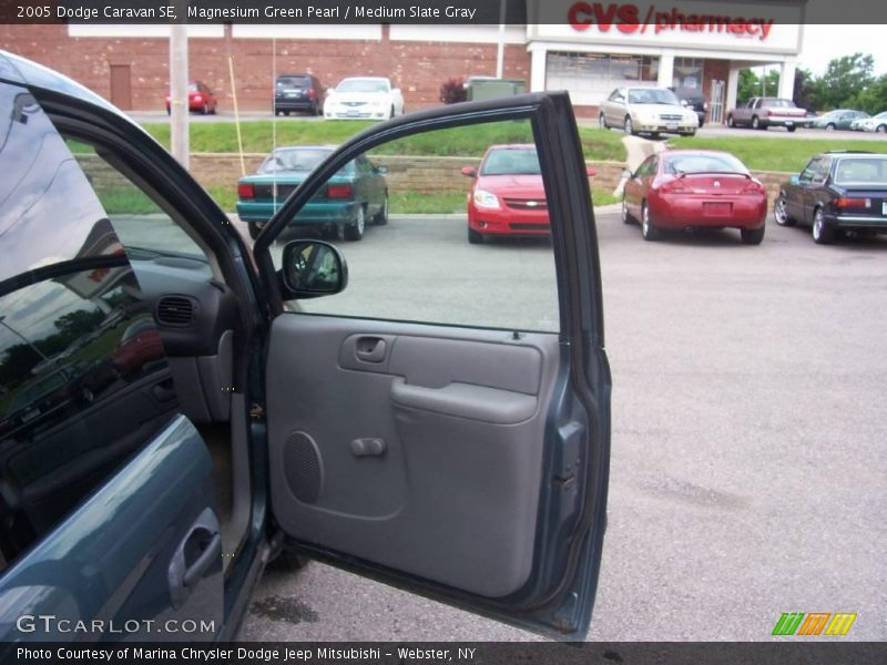 Magnesium Green Pearl / Medium Slate Gray 2005 Dodge Caravan SE