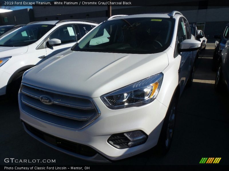White Platinum / Chromite Gray/Charcoal Black 2019 Ford Escape Titanium