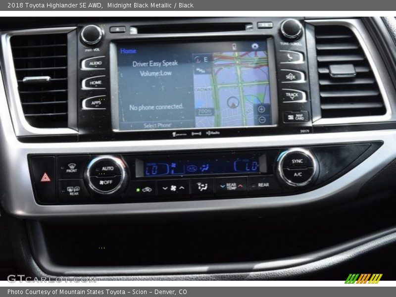 Midnight Black Metallic / Black 2018 Toyota Highlander SE AWD