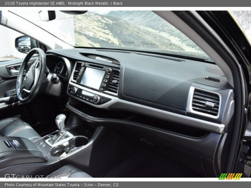 Midnight Black Metallic / Black 2018 Toyota Highlander SE AWD
