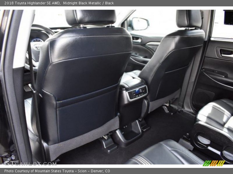 Midnight Black Metallic / Black 2018 Toyota Highlander SE AWD