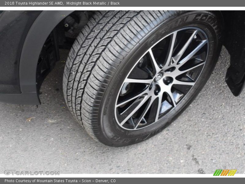 Midnight Black Metallic / Black 2018 Toyota Highlander SE AWD