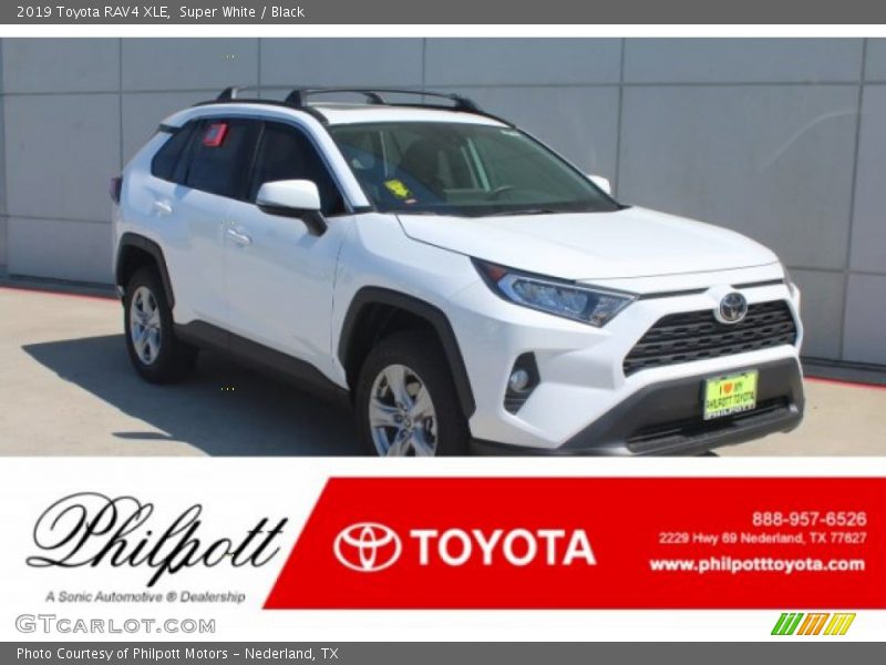 Super White / Black 2019 Toyota RAV4 XLE