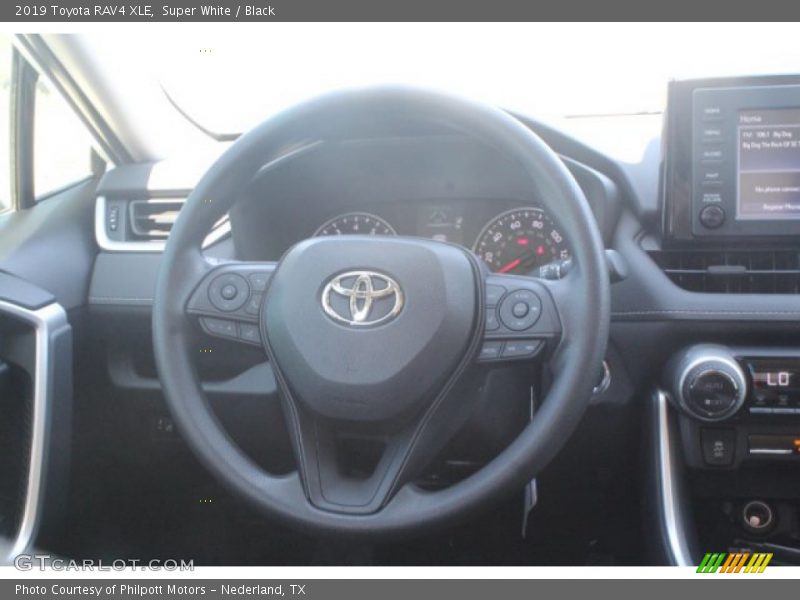 Super White / Black 2019 Toyota RAV4 XLE