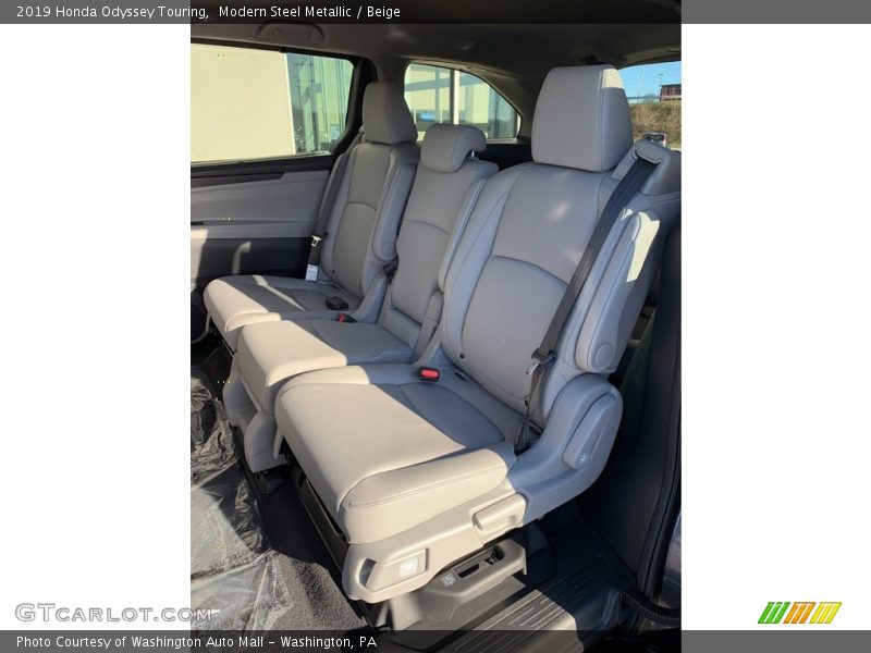 Modern Steel Metallic / Beige 2019 Honda Odyssey Touring