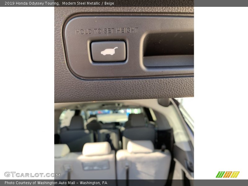 Modern Steel Metallic / Beige 2019 Honda Odyssey Touring
