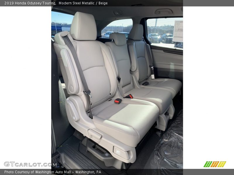 Modern Steel Metallic / Beige 2019 Honda Odyssey Touring