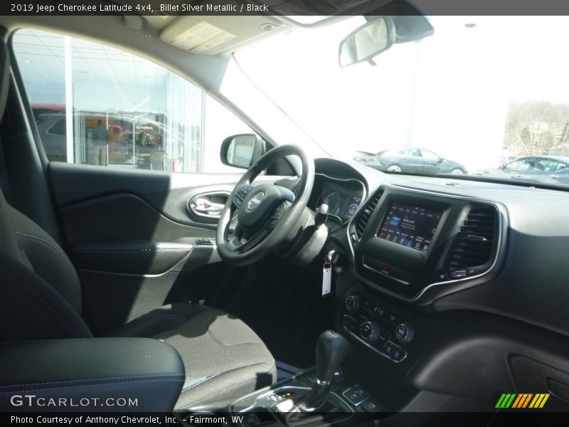 Billet Silver Metallic / Black 2019 Jeep Cherokee Latitude 4x4