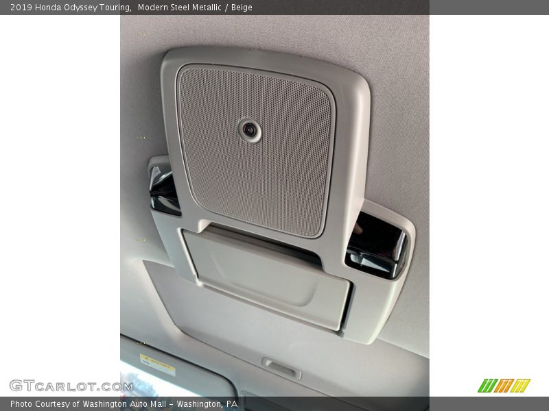 Modern Steel Metallic / Beige 2019 Honda Odyssey Touring