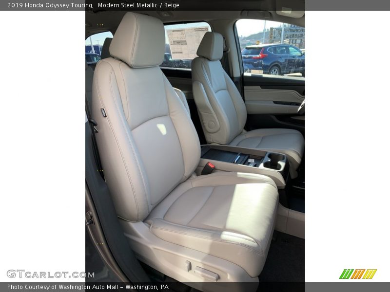 Modern Steel Metallic / Beige 2019 Honda Odyssey Touring