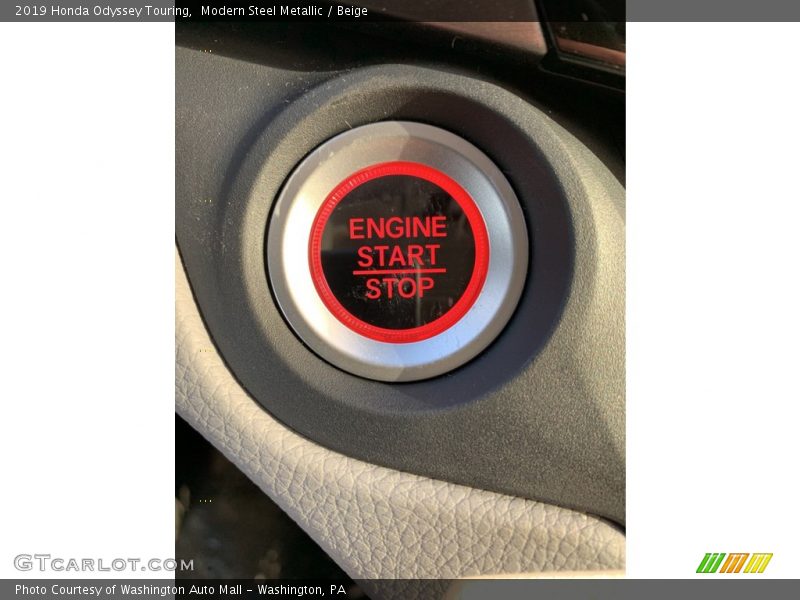 Modern Steel Metallic / Beige 2019 Honda Odyssey Touring