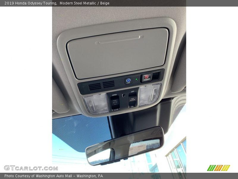 Modern Steel Metallic / Beige 2019 Honda Odyssey Touring