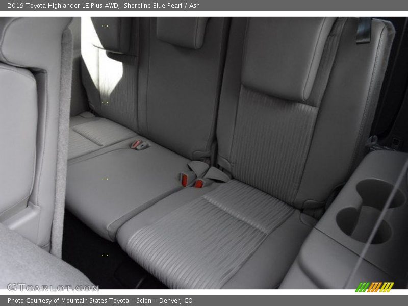 Shoreline Blue Pearl / Ash 2019 Toyota Highlander LE Plus AWD