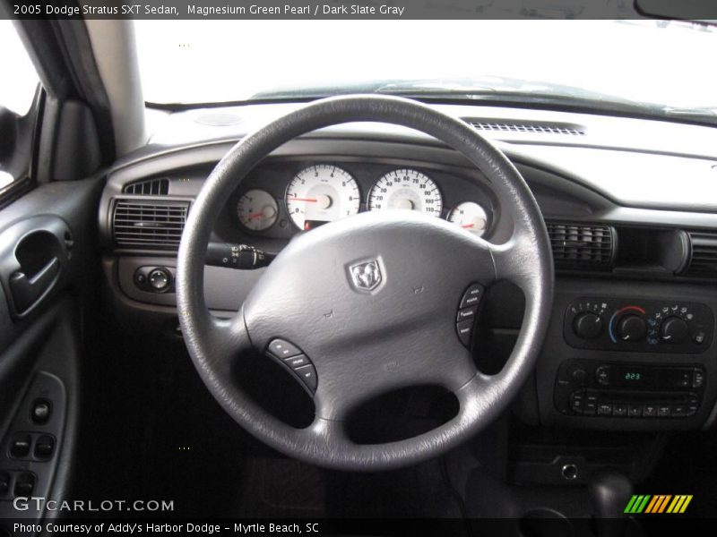 Magnesium Green Pearl / Dark Slate Gray 2005 Dodge Stratus SXT Sedan