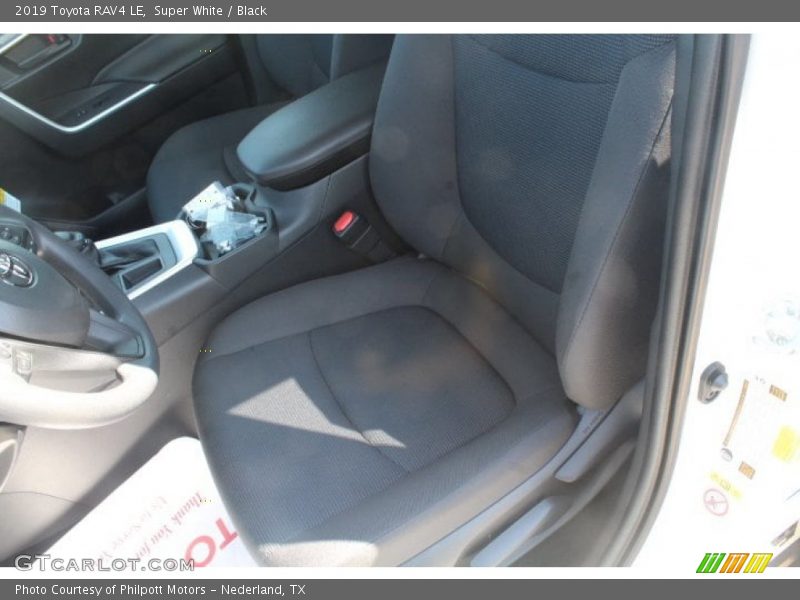 Super White / Black 2019 Toyota RAV4 LE