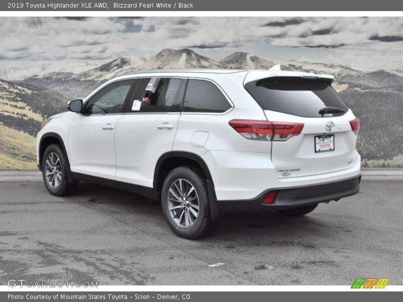 Blizzard Pearl White / Black 2019 Toyota Highlander XLE AWD