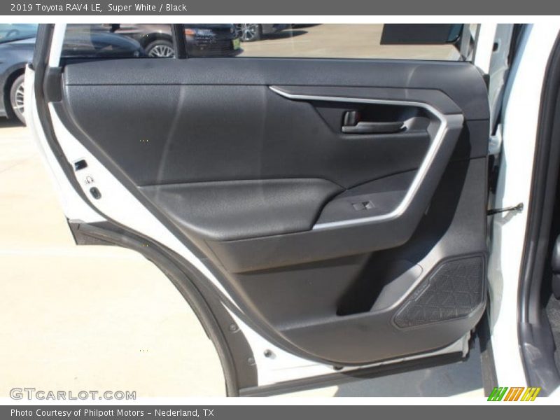 Super White / Black 2019 Toyota RAV4 LE