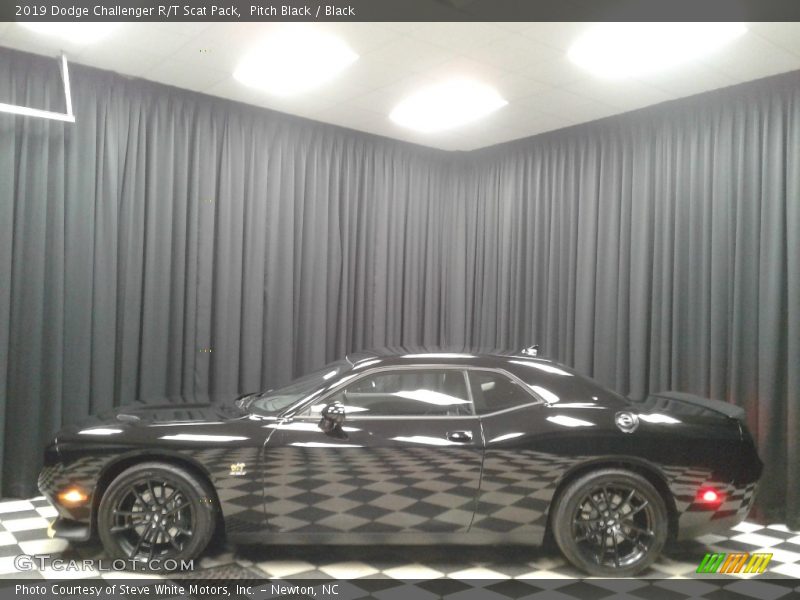Pitch Black / Black 2019 Dodge Challenger R/T Scat Pack