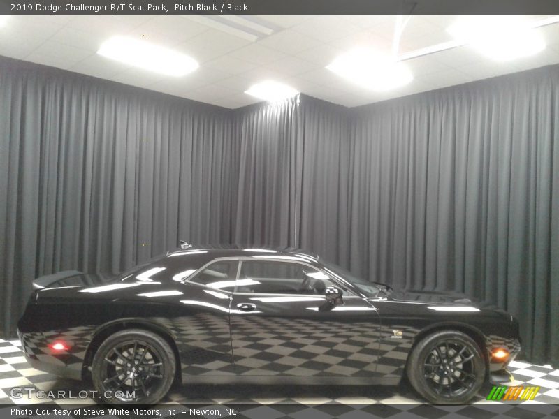 Pitch Black / Black 2019 Dodge Challenger R/T Scat Pack