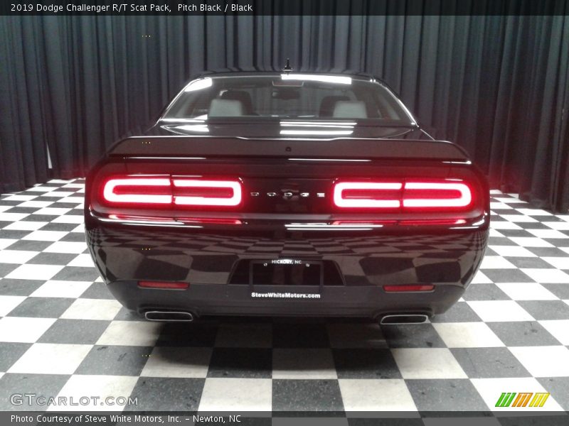 Pitch Black / Black 2019 Dodge Challenger R/T Scat Pack