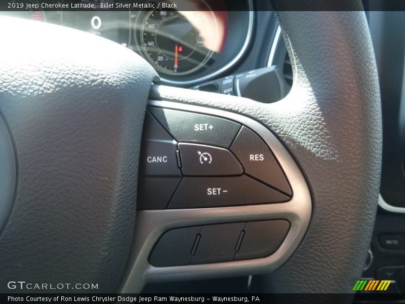 Billet Silver Metallic / Black 2019 Jeep Cherokee Latitude