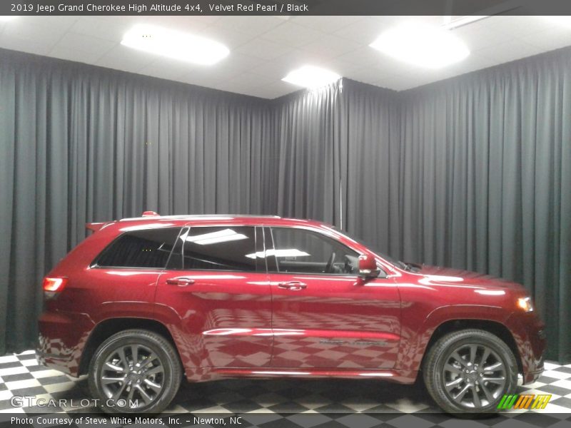 Velvet Red Pearl / Black 2019 Jeep Grand Cherokee High Altitude 4x4