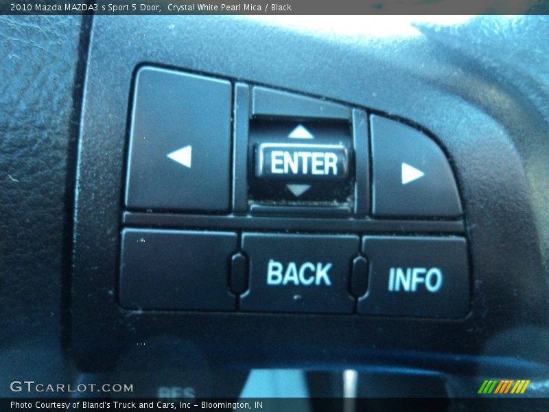 Crystal White Pearl Mica / Black 2010 Mazda MAZDA3 s Sport 5 Door