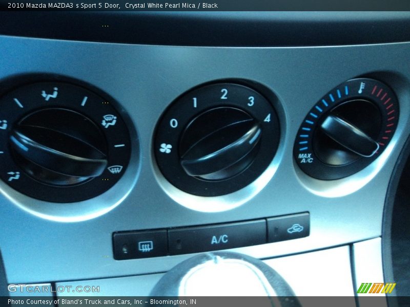 Crystal White Pearl Mica / Black 2010 Mazda MAZDA3 s Sport 5 Door
