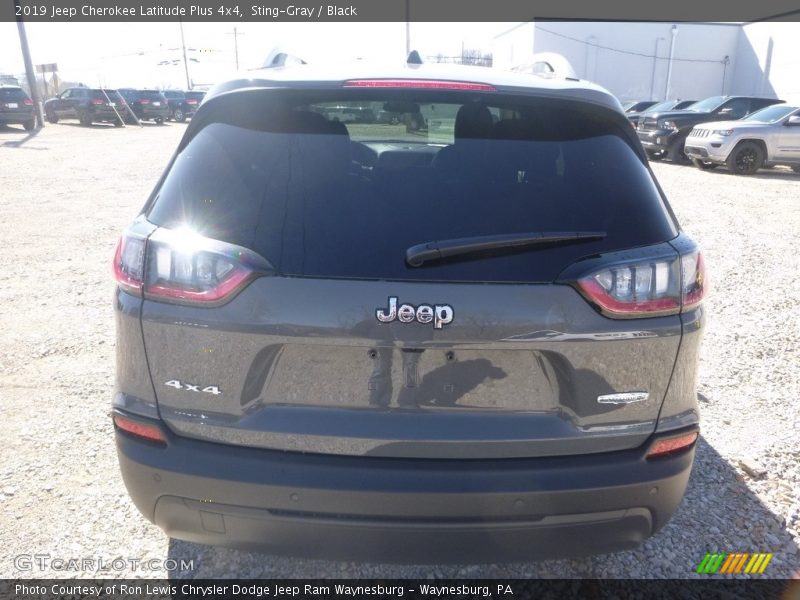 Sting-Gray / Black 2019 Jeep Cherokee Latitude Plus 4x4