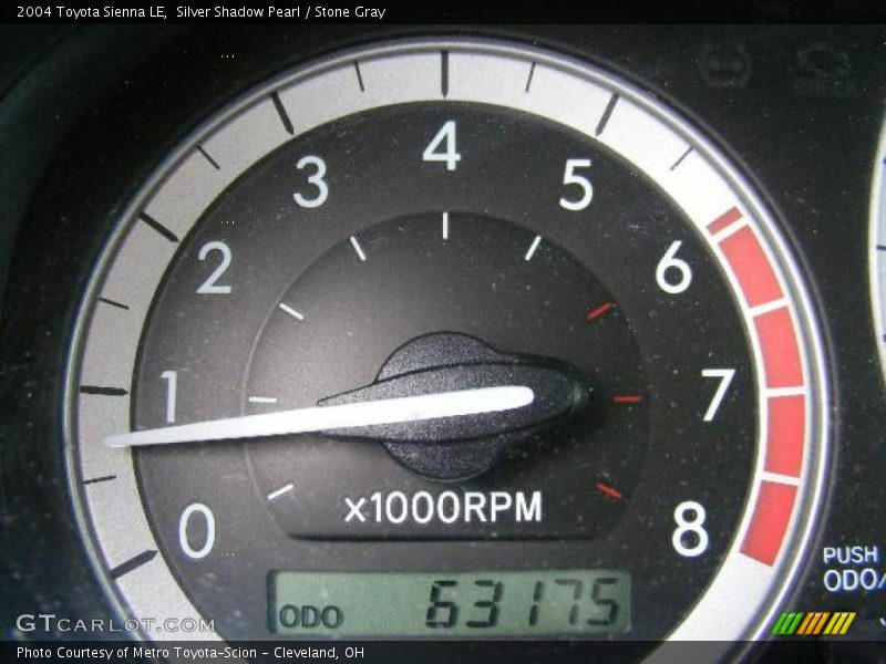 Silver Shadow Pearl / Stone Gray 2004 Toyota Sienna LE