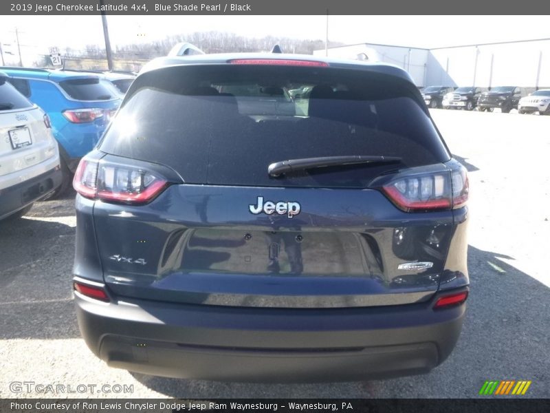 Blue Shade Pearl / Black 2019 Jeep Cherokee Latitude 4x4