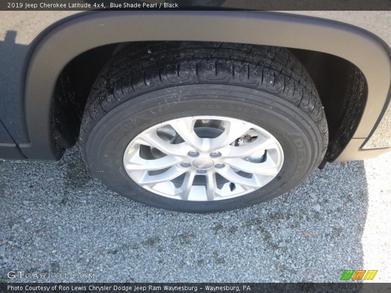 Blue Shade Pearl / Black 2019 Jeep Cherokee Latitude 4x4