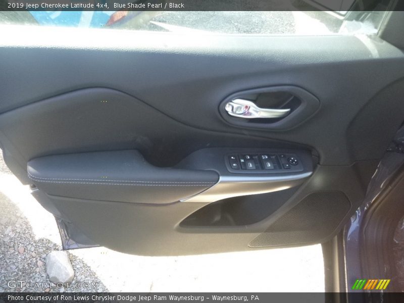 Blue Shade Pearl / Black 2019 Jeep Cherokee Latitude 4x4