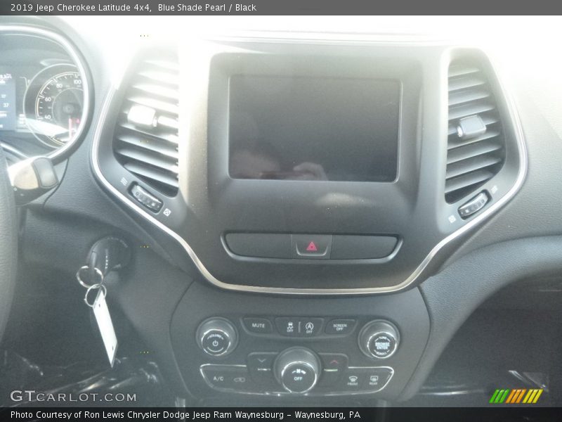 Blue Shade Pearl / Black 2019 Jeep Cherokee Latitude 4x4