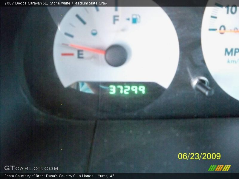 Stone White / Medium Slate Gray 2007 Dodge Caravan SE