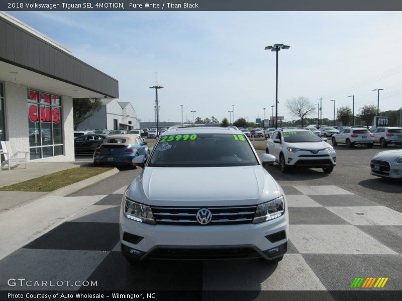 Pure White / Titan Black 2018 Volkswagen Tiguan SEL 4MOTION