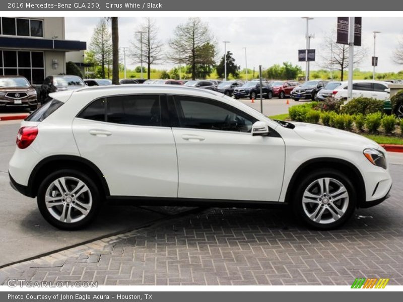 Cirrus White / Black 2016 Mercedes-Benz GLA 250