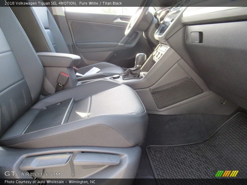 Pure White / Titan Black 2018 Volkswagen Tiguan SEL 4MOTION