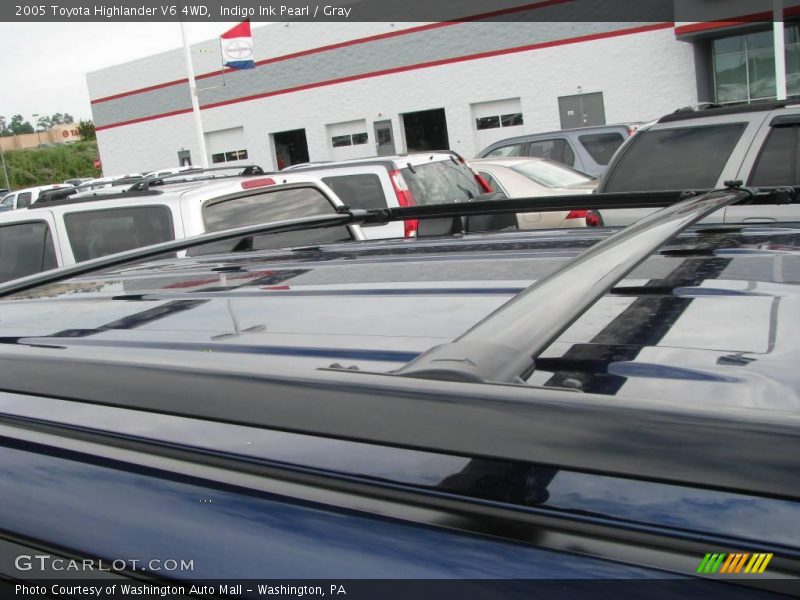 Indigo Ink Pearl / Gray 2005 Toyota Highlander V6 4WD