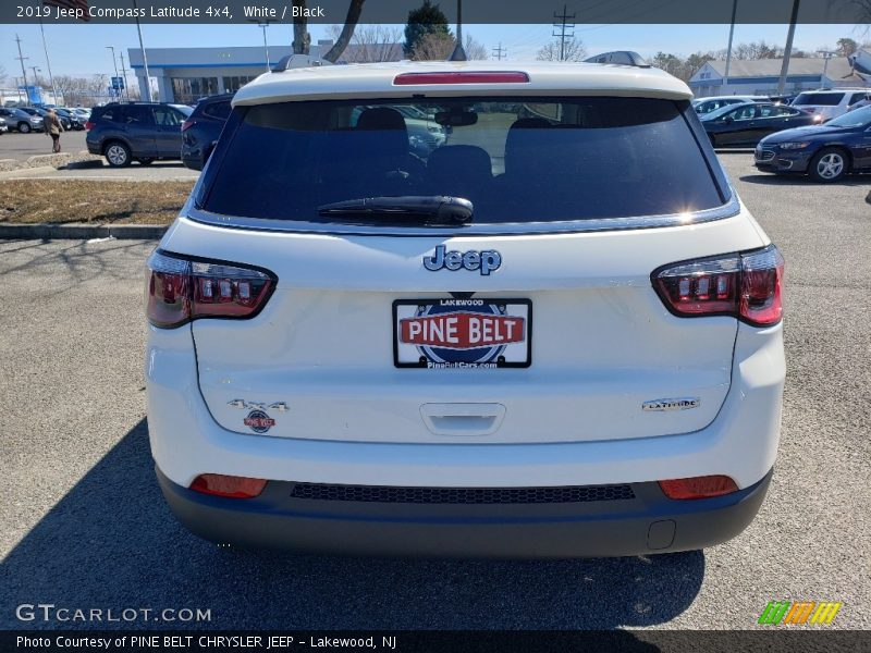 White / Black 2019 Jeep Compass Latitude 4x4