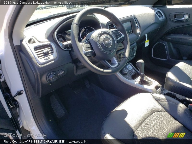 White / Black 2019 Jeep Compass Latitude 4x4