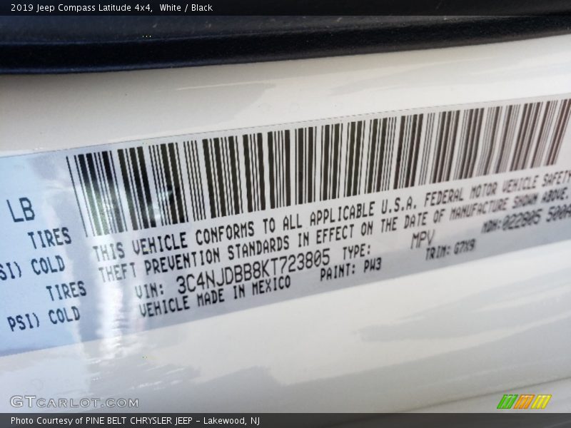 White / Black 2019 Jeep Compass Latitude 4x4