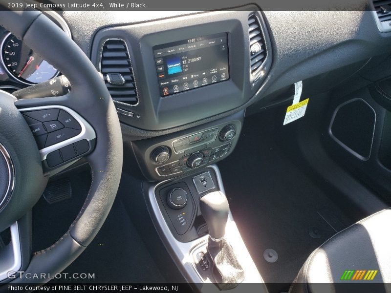 White / Black 2019 Jeep Compass Latitude 4x4